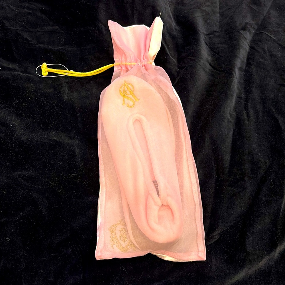 Victoria's Secret Slippers Ballet Pink Boudoir
Velvet Leather Gold Logo Bag - Picture 7 of 8